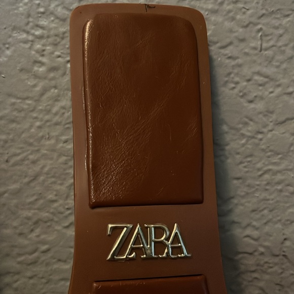 Zara Brown Sandals with Gold Accents - Picture 8 of 11